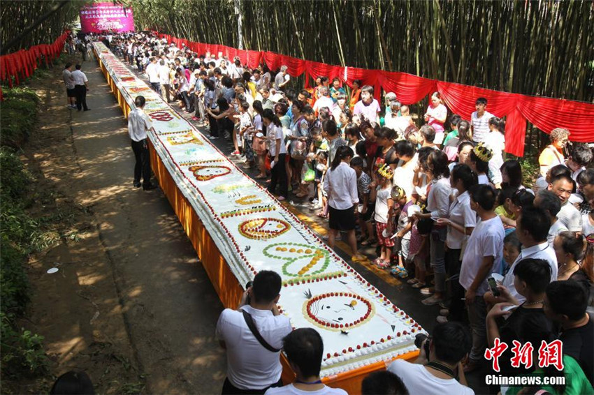 Henan feiert Chinas gr??ten Geburtstag