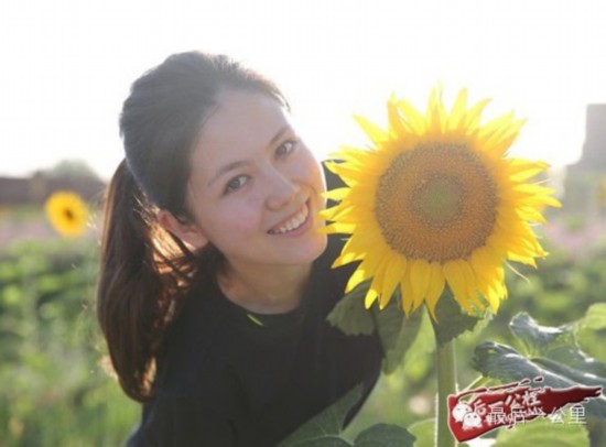 Xinjianger Sch?nheit k?mpft gegen den Terrorismus