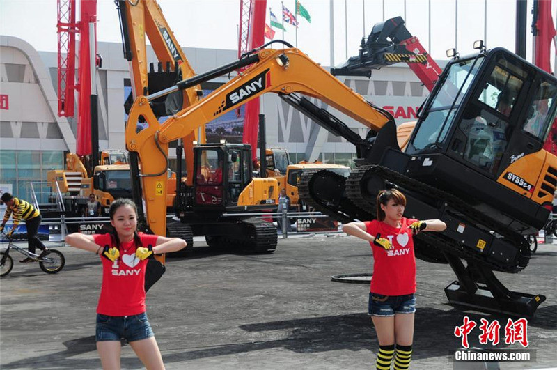 Mensch und Bagger im Duett