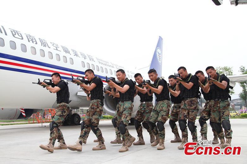 Schule für Zivilluftfahrt trainiert Anti-Terror-Eliten