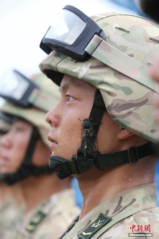 24 Stunden im Trainingscamp der WWII-Parade