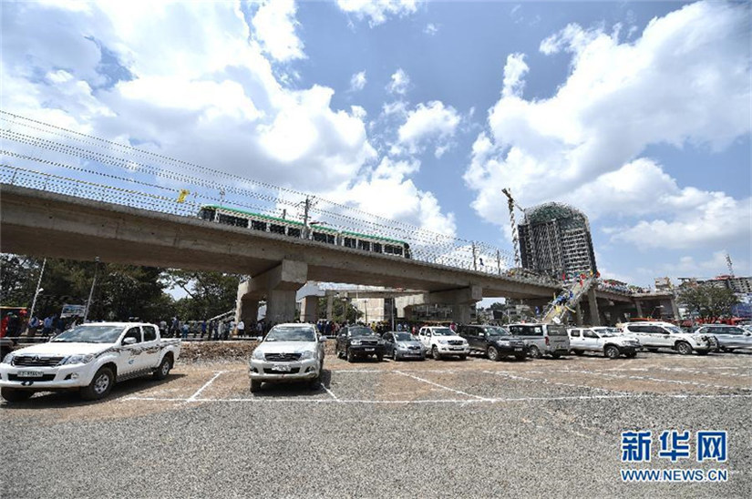 Erste von China gebaute moderne S-Bahn in Afrika