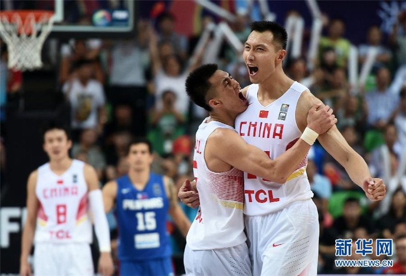 Chinas m?nnliche Basketballmannschaft gewinnt Champion der FIBA Asienmeisterschafter und Eintrittskarte in den Olympischen Spielen in Rio de Janeiro