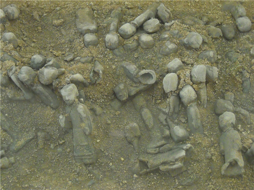 Xuzhou – Tonkrieger im Glassarg