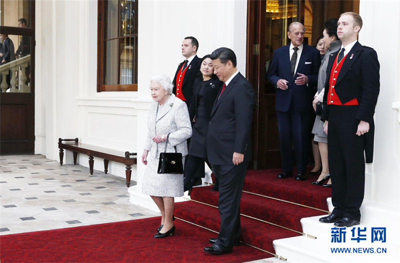 Xi Jinping verabschiedet sich von K?nigin Elizabeth II.
