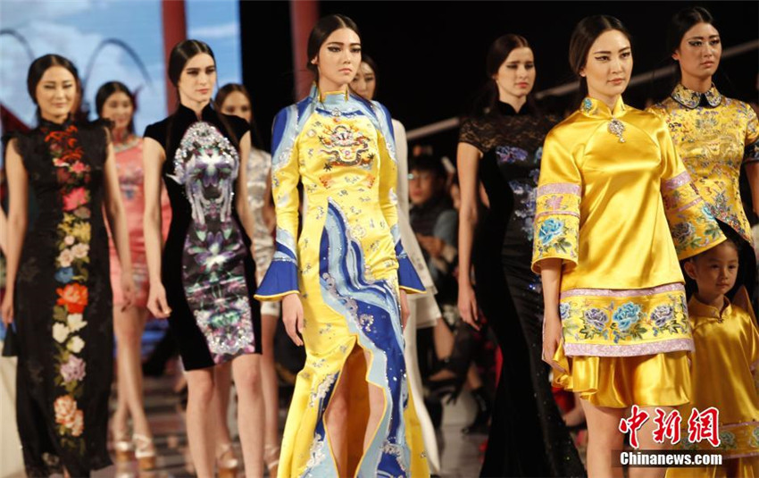 ?Qipao“-Show auf der China Fashion Week