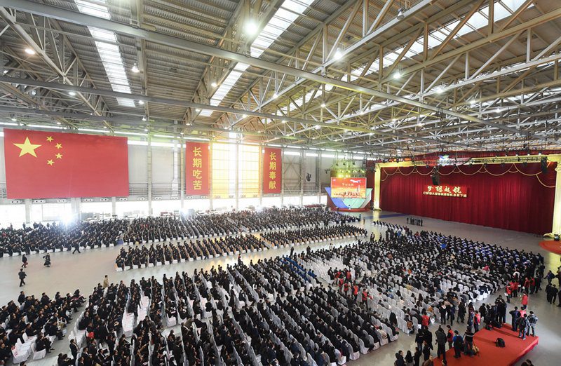 Chinesischer Jumbo C919 l?uft vom Band