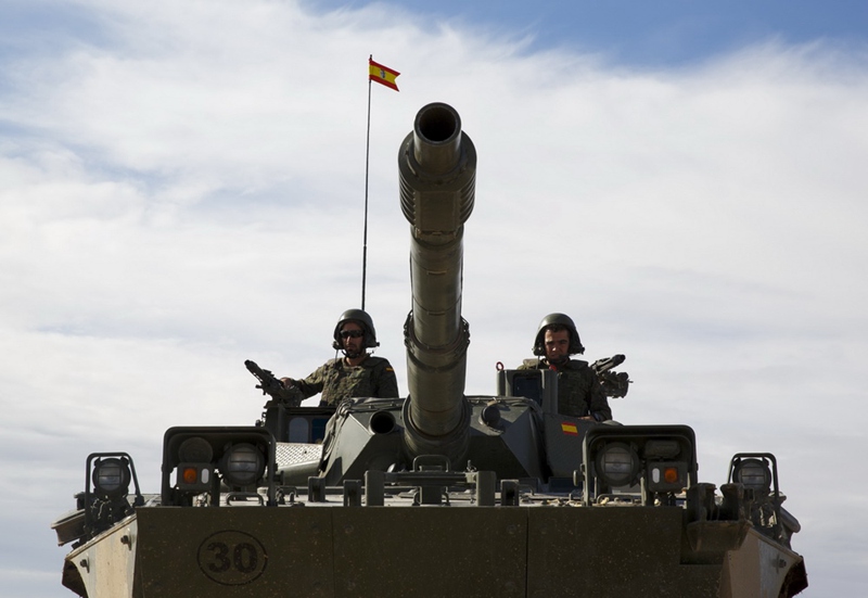 NATO h?lt Gro?man?ver ab