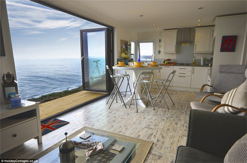 Die sch?nsten Felsenh?user am Meer