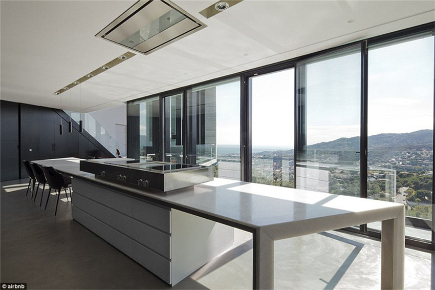 Die sch?nsten Felsenh?user am Meer