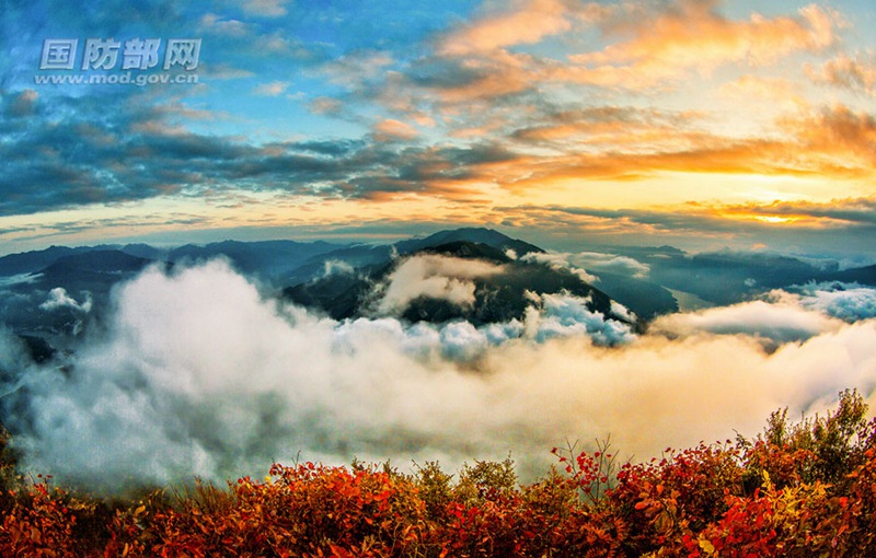 Die Drei Schluchten aus der Perspektive eines Fallschirmj?gers 