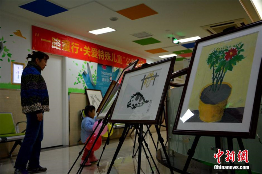 Malereien von ?besonderen“ Kindern