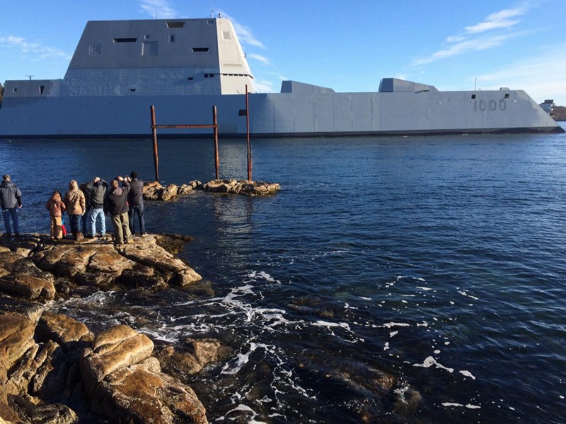 ?DDG-1000“ sticht zur Probefahrt in See 