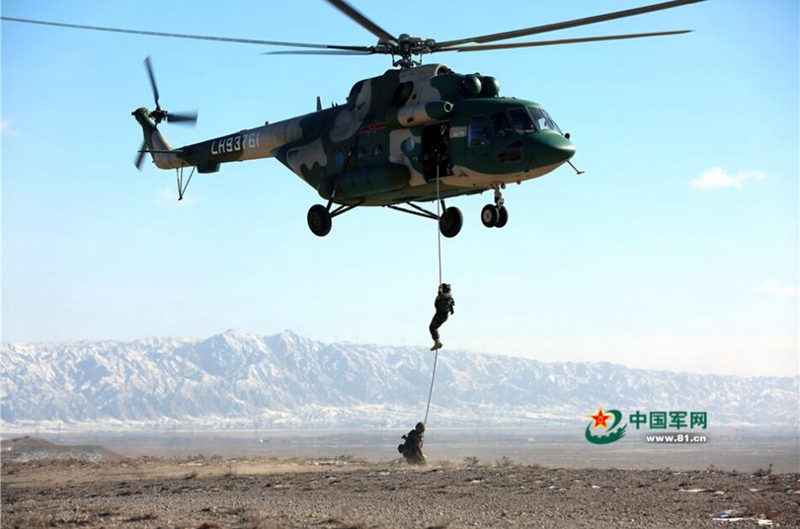 China und Pakistan üben erstmals Patrouille und Angriff aus der Luft