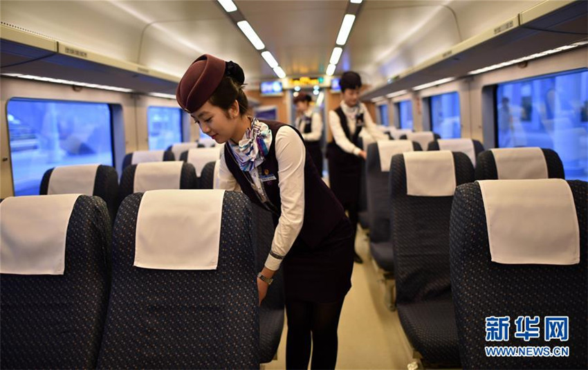 Hainan welterste Insel mit ?Rundum-Highspeed-Bahn“