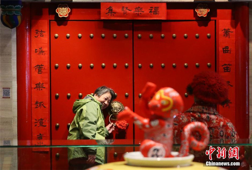 Affen-Produkte zum Neujahr hei? begehrt