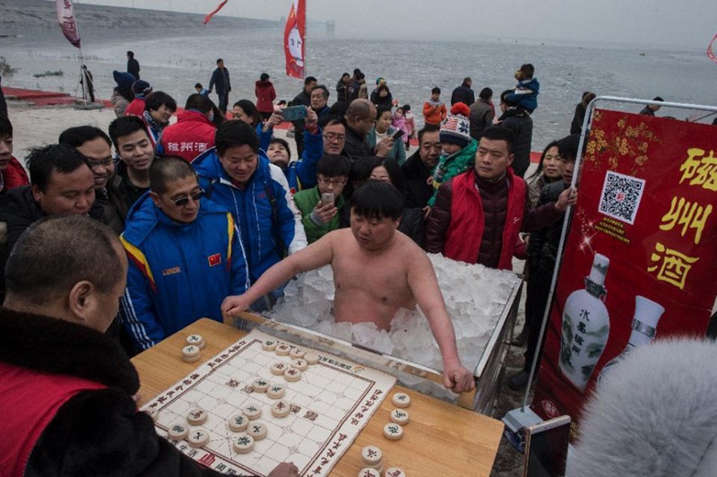 Chinesisches Schachspiel im Eis