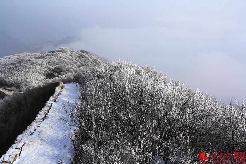 Raueis auf der Gro?en Mauer