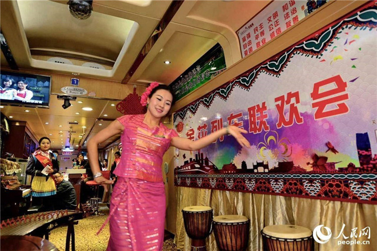 Zugreise als Erlebnis chinesischer Volkskultur