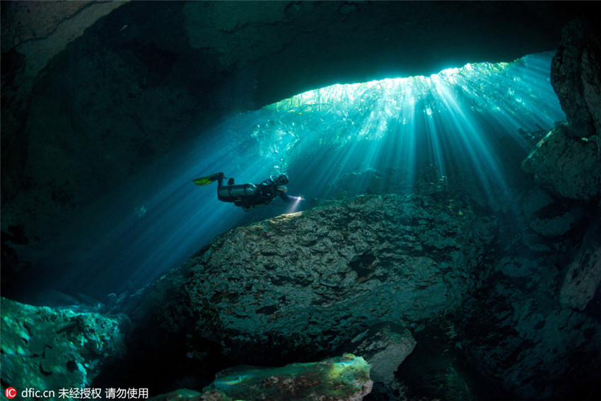 Faszinierende ?Lichtshow“ in mexikanischen Wasserh?hlen