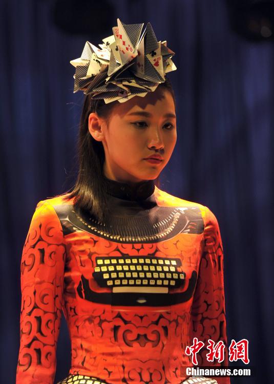 Modenschau von Hüten im europ?ischen Hof-Stil in Wuhan