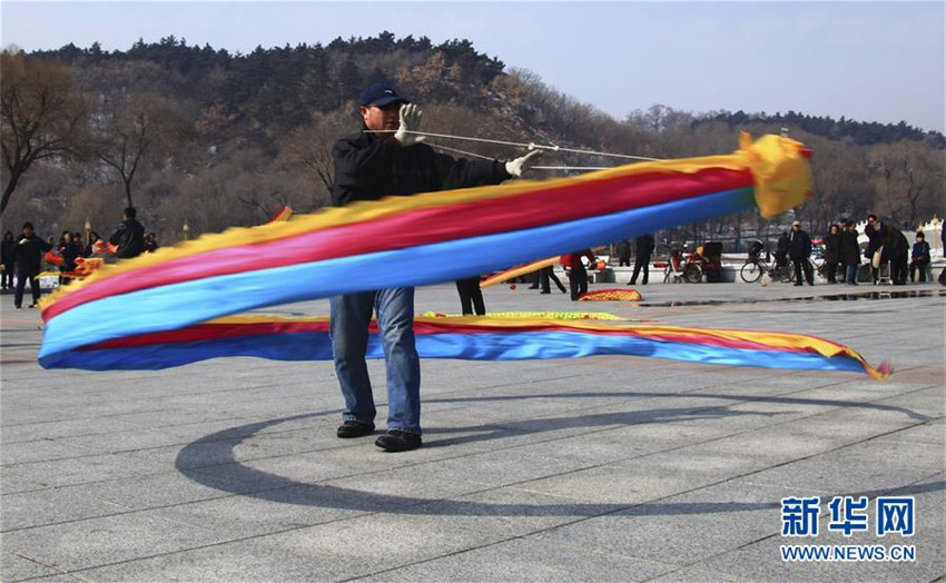 ?Der Drache hebt den Kopf“ und China feiert