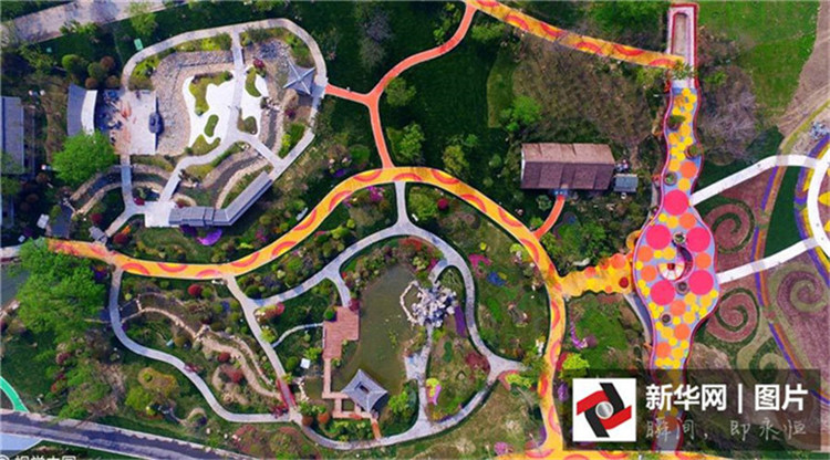 Blütenpracht aus luftiger H?he: Marco-Polo-Blumenweltpark