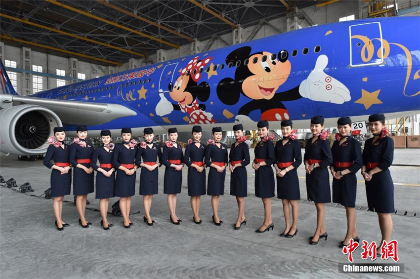 Disneys Flugzeug in Shanghai debütiert