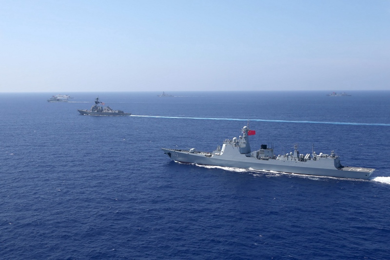 Chinesische und US-amerikanische Marine üben gemeinsam im Westpazifik 