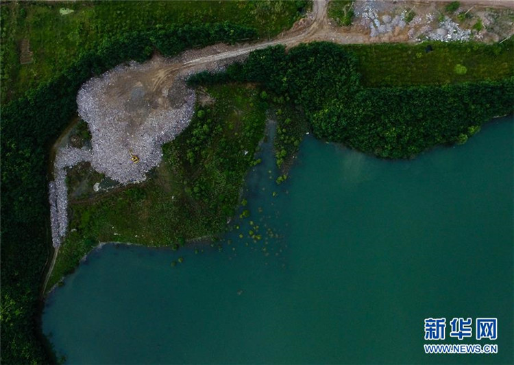 Illegale Mülldeponie am Taihu-See bei Suzhou