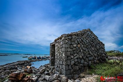 Das Dorf Yanding und seine Steinh?user an der Meeresküste