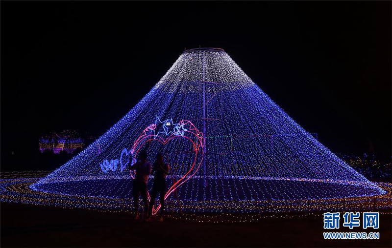 Fantastische Lichtschau in Hebei