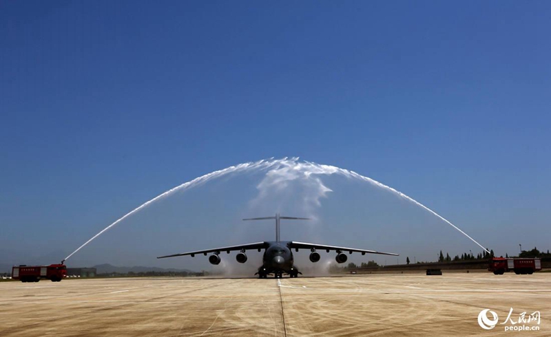 Indienststellung des Milit?rtransporters Y-20