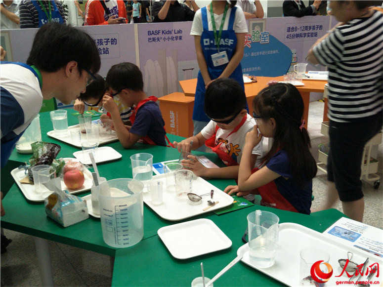 Kids‘ Lab 2016: Chemie für kleine Freunde