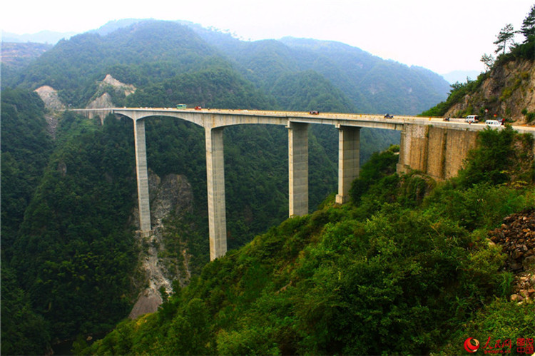 Gr??te Brücke Zhejiangs: 163 Meter hohe Jiaxite-Brücke