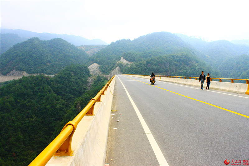 Gr??te Brücke Zhejiangs: 163 Meter hohe Jiaxite-Brücke
