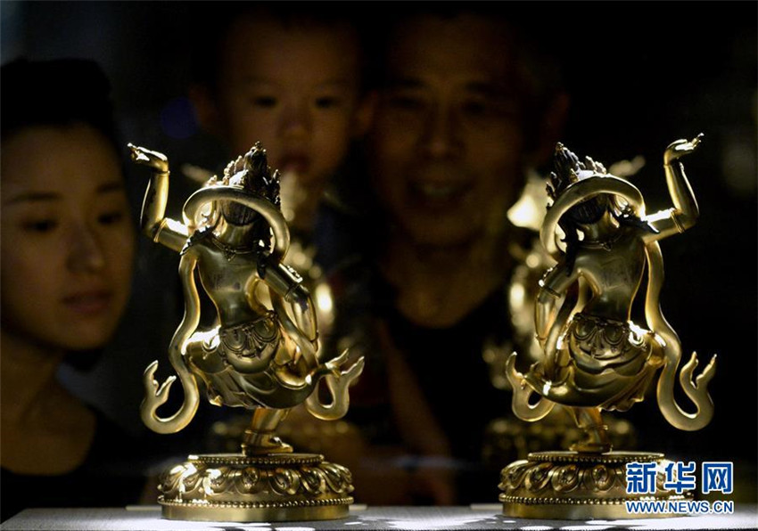 Ausstellung antiker gold-kupferner Buddhafiguren in Hangzhou er?ffnet