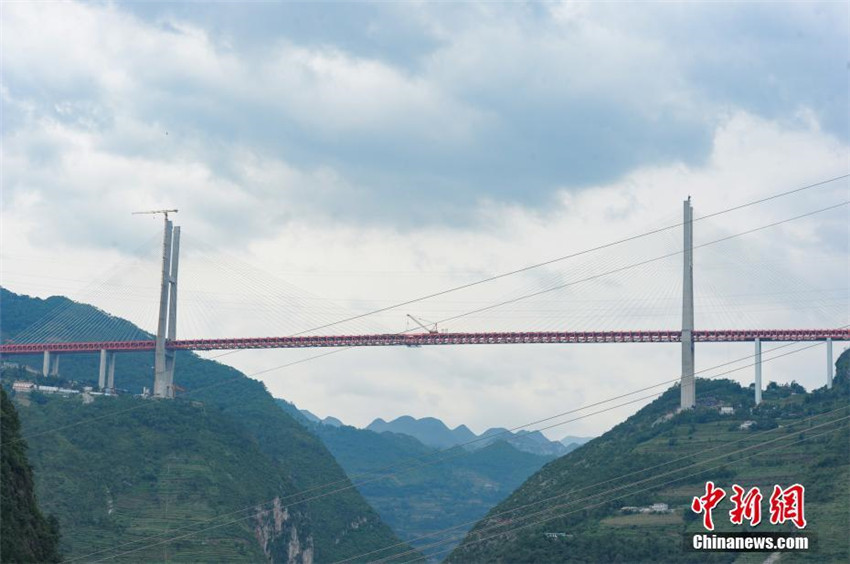 Erfolgreicher Rohbauabschluss der welth?chsten Brücke