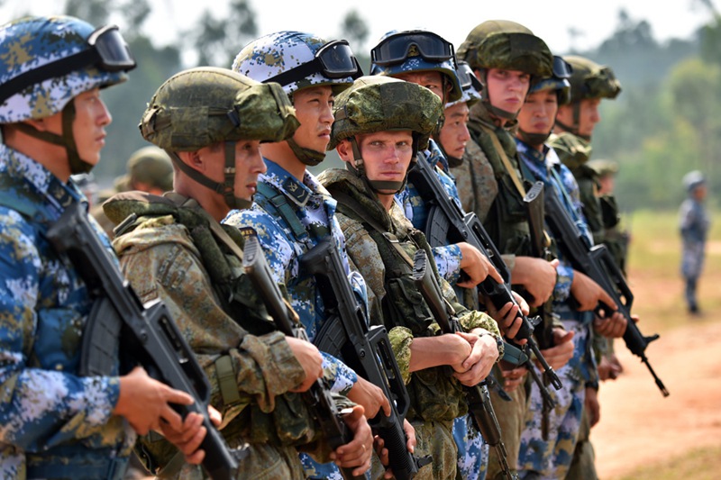 Gemeinsame übung der chinesischen und russischen Marineinfanterien