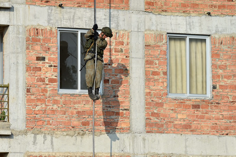 Gemeinsame übung der chinesischen und russischen Marineinfanterien