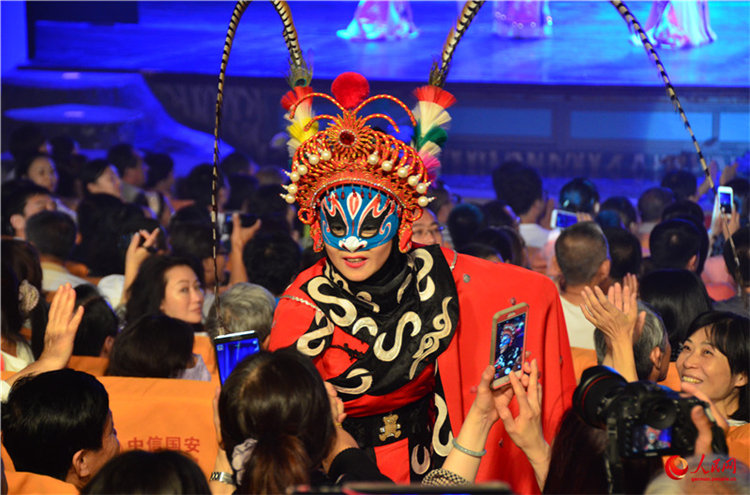 Fantastische Theateraufführung ?Shengxiang Emei“