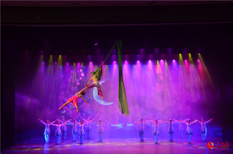 Fantastische Theateraufführung ?Shengxiang Emei“