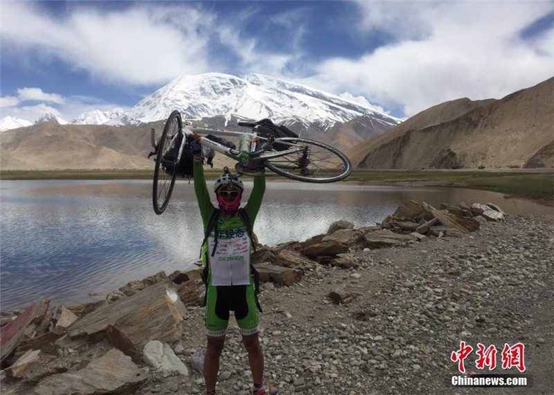 50-j?hriger aus Qingdao f?hrt in 87 Tagen von Chengdu nach Lissabon