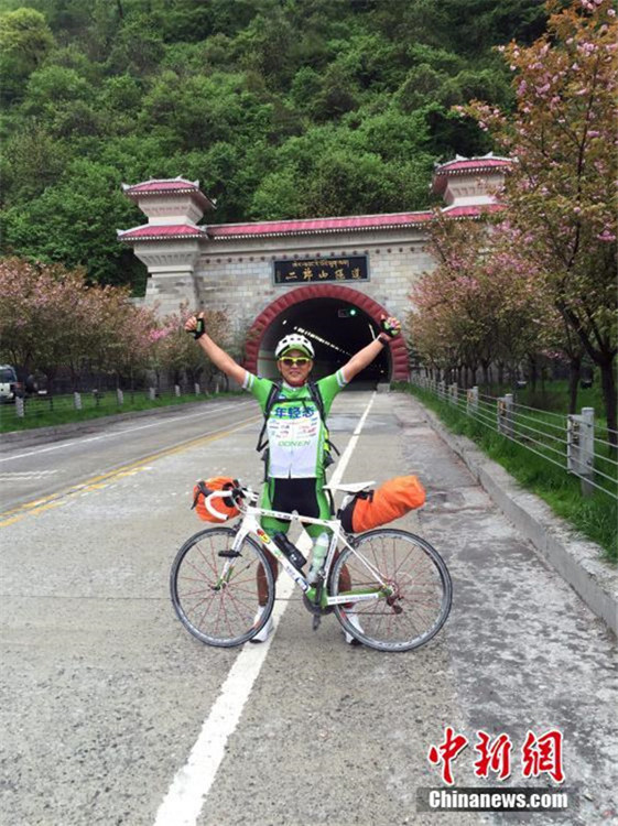 50-j?hriger aus Qingdao f?hrt in 87 Tagen von Chengdu nach Lissabon