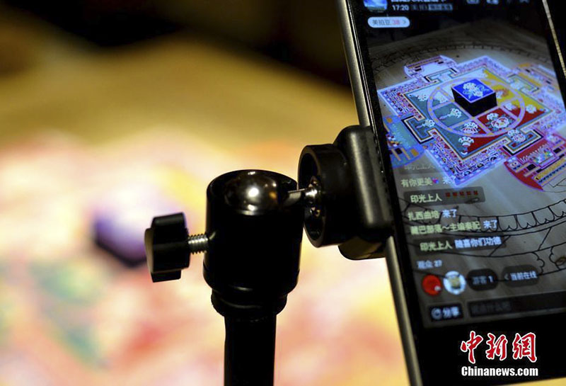 Sandbild des Yamataka-Mandalas in Lhasa