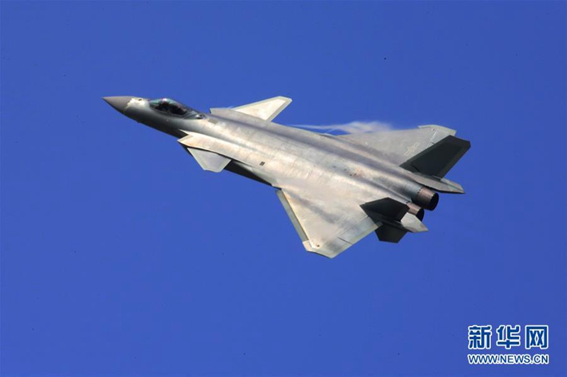 J-20 debütiert auf Airshow China