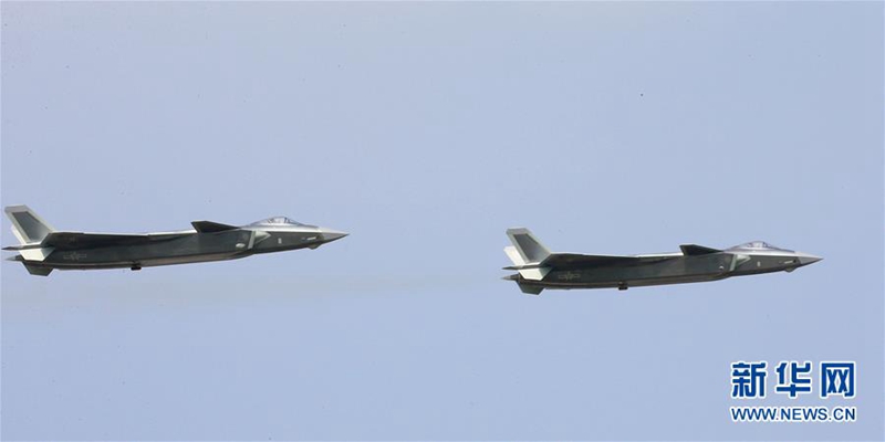J-20 debütiert auf Airshow China