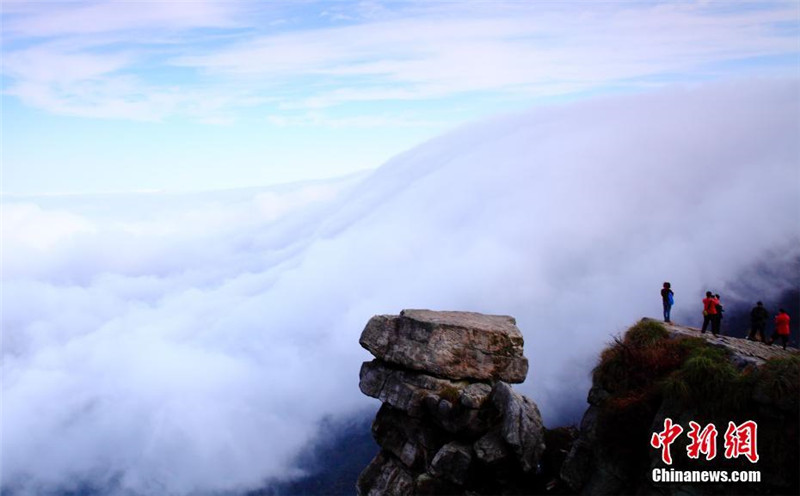 Wolkenmeer auf dem Lushan-Berg in Jiangxi