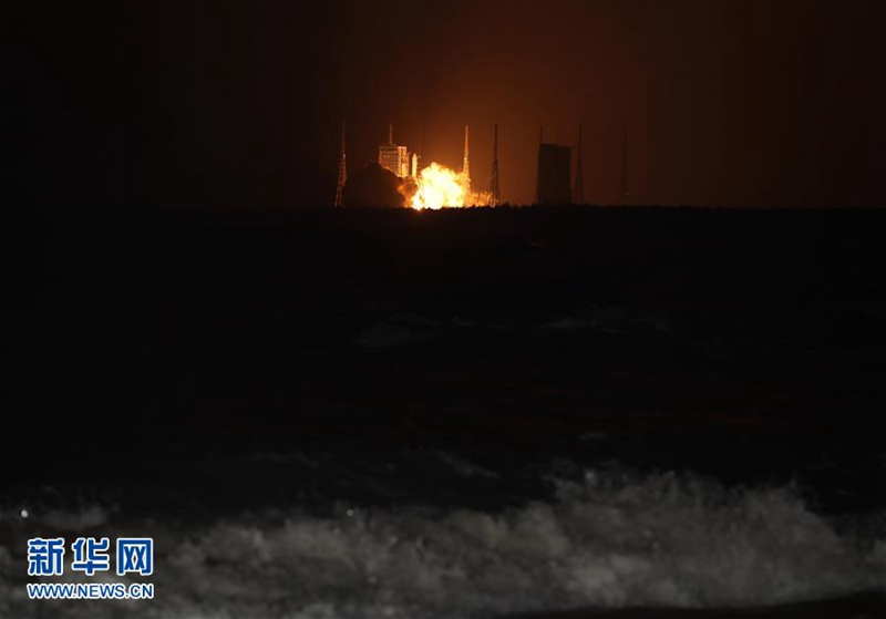 ?Langer Marsch 5“ erfolgreich gestartet 