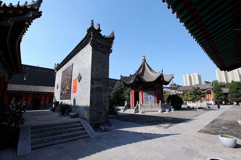 Guangren-Tempel in Xi′an – Ein Tempel des Kaiserhofs
